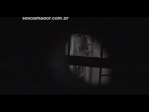 ❤️ Блонді таємно знімає на відео сусідський вуайерист, прихований за порожнистими цеглами Порно на uk.yespornpics-com.ru